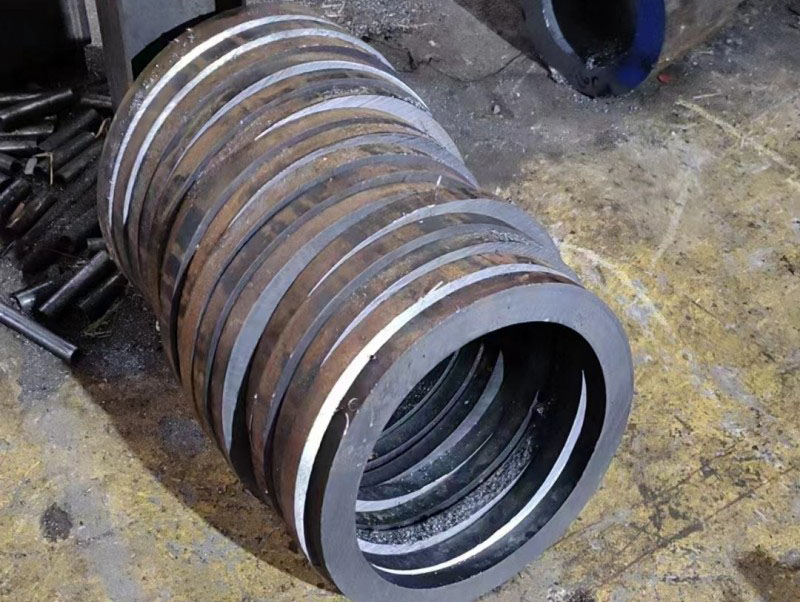 新龙30CrMo无缝钢管切割